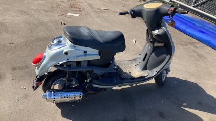 Gas powered scooter