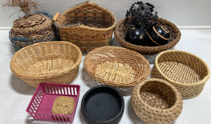 (10) Assorted Baskets, (1) Wood Bowl, (2) Wood Decor Balls, (1) Metal Flower Orb