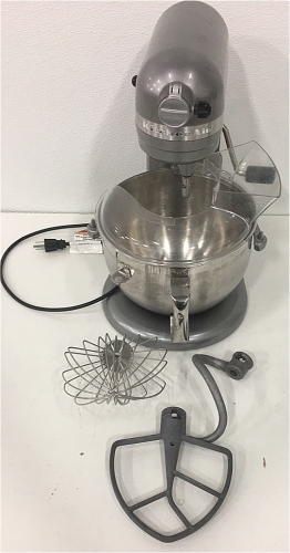 KitchenAid 6-QT. 590Watt Multi Speed Mixer With Attachments