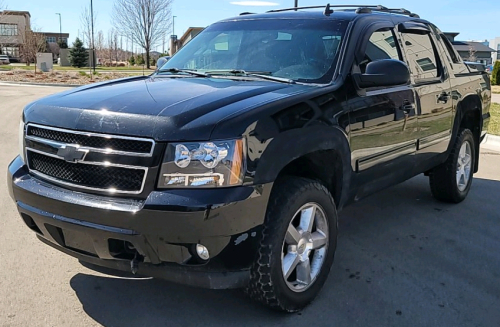2012 Chevrolet Avalanche - Clean - Bed Cover!
