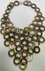 (1) Tortois Shell And Silver Toned Costume/Craft Necklace