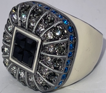 (1) Princess Amanda Collection Ring W/ Black, Clear, Green And Blue Stones Size 8-1/2