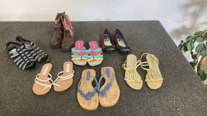 Anne Klein Sport Shoes Size 8 1/2 With Other Disinter Shoes Please Inspect For Condition