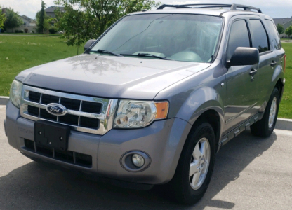 2008 Ford Escape - 4x4!