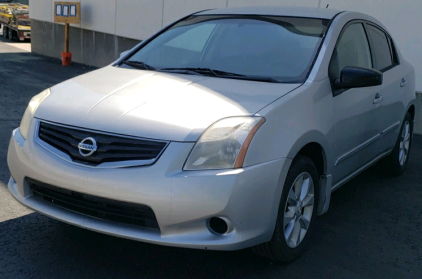 2011 Nissan Sentra - Clean!