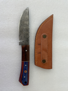 7 3/4&rdquo; Demascus Hunting Knife with Sheath Please Inspect