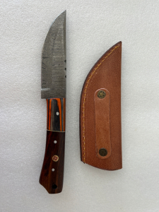 7 3/4&rdquo; Demascus Hunting Knife with Sheath Please Inspect
