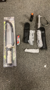 8&rdquo; Knife New In Box 2 Flashlights No Batteries 4 Other Pocket Knives