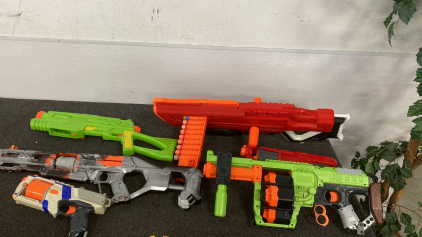 Set Of 6 Nerf Guns All Work Needs Ammo