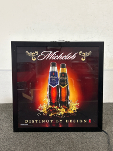 18.5&rdquo;x 18.5&rdquo; Michelob Light Up Sign Powers On