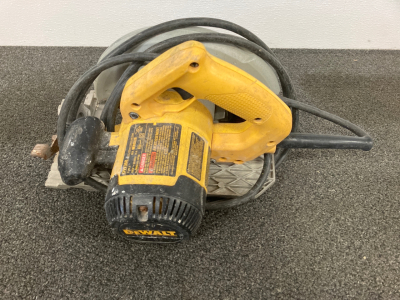 DeWalt Saw