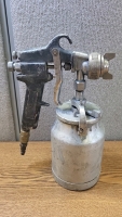 Unmarked Pneumatic Paint Sprayer