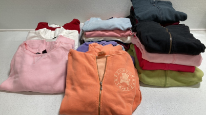 Women’s Clothes Size 2XL: (5) Crew Neck Sweatshirts, (7) Long Sleeve Shirts, (9) Zip Up Hoodies, (2) Fleece Jackets