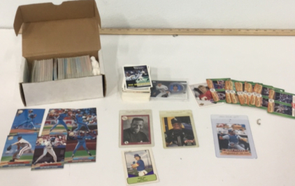 (1) Box Of 1992 Fleer Ultra Baseball cards (50) Loose 1991 Pinnacle Football Cards And More!