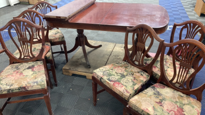 Wood Dining Table w/ (3) Leaves and (6) Matching Chairs