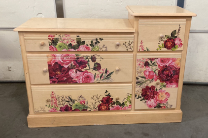 5 Drawer Dresser Nice Finish Please Inspect