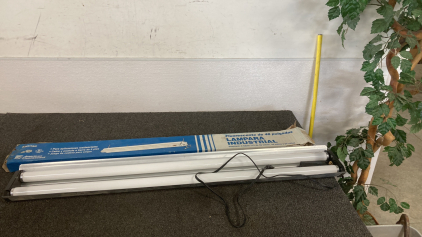 48&rdquo; Long Strip Light Not Fully Tested Please Inspect