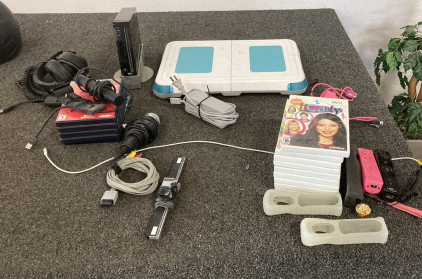 Nintendo Wii Powers On Not Fully Tested 9 Games 2 Controllers And Other Accessories Please Inspect