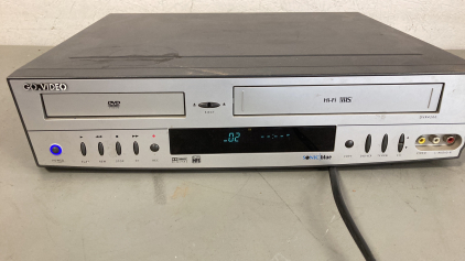 GoVideo DVD/VHS Player (Powers On)