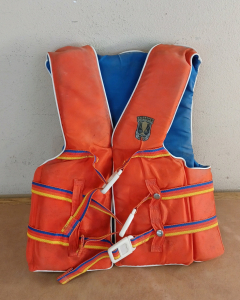 Adult Size Small/Medium Life Vest