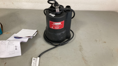 1/3 hp Submersible Utility Pump(Please Inspect)