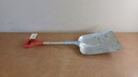 32" Metal Scoop Shovel