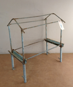 Metal Frame Saddle Rack