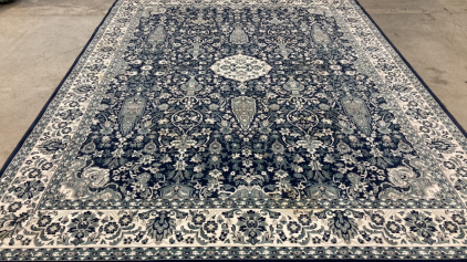 7&rsquo;10&rdquo; x 10&rsquo; Blue/White Traditional Area Rug