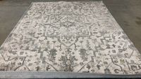 7’10” x 10’ Gray/Beige Area Rug