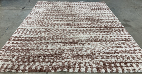 7’10” x 10’ Rose/White Shag Rug