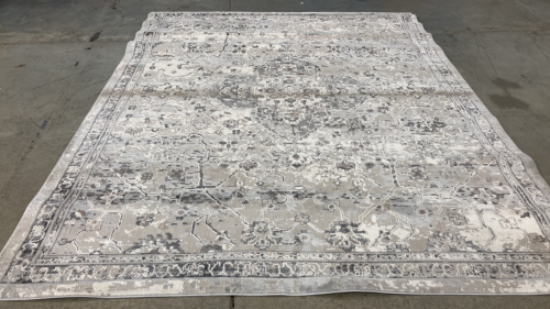 7&rsquo;10&rdquo; x 10&rsquo; Off White Area Rug