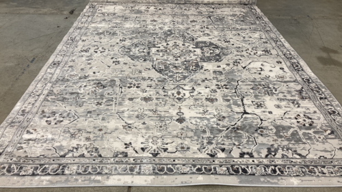 7&rsquo;10&rdquo; x 10&rsquo; Gray Traditional Area Rug