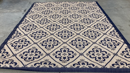 7’10” x 10’ Blue/Tan Indoor/Outdoor Area Rug