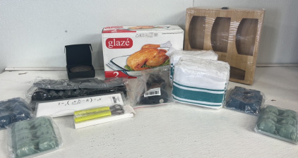 (2) Turkey Pans, Bamboo Ziploc Organizer, Dish Rags and More!