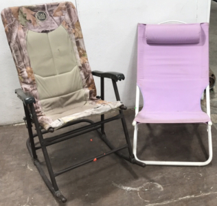 (2) Folding Outdoor Chairs