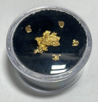 Alaska/Klondike Natural Gold Nuggets (1) 125th Anniversary Klondike Gold Rush Coin (Brilliant Uncirculated) - 2