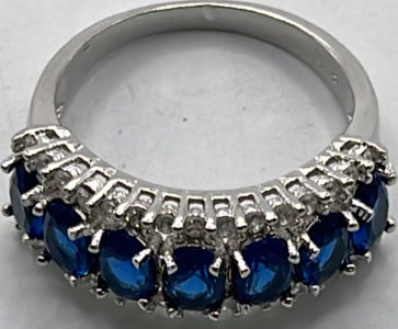 (1) Blue Sapphire Silver Ladies Ring Size 8-1/2