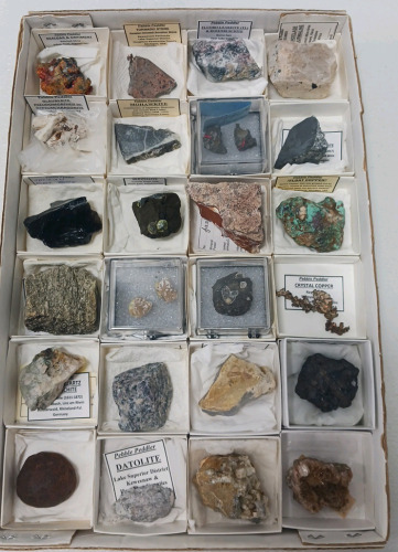 (24) Piece Rock And Mineral Collection