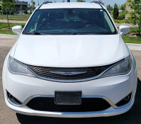 2018 Chrysler Pacifica - Bucket Seats - 122K Miles! - 2