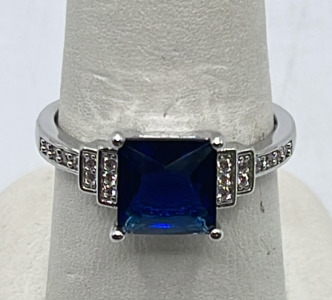 (1) Blue Sapphire Square Stone Silver Ladies Ring Size 8-1/2