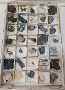 (35) Piece Rocks And Minerals Collection