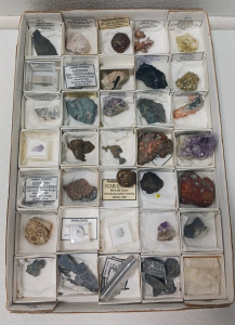 (35) Piece Rocks And Minerals