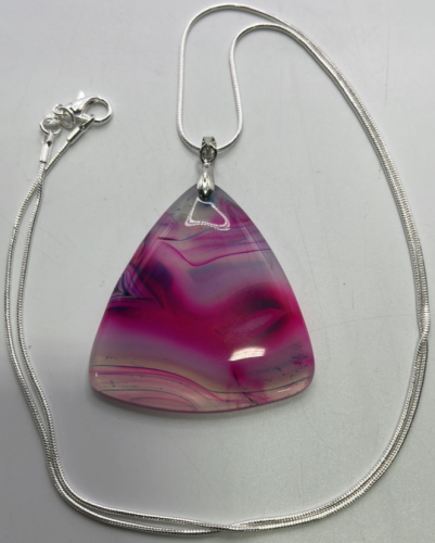 (1) 86.40ct Pink Stripes Agate Triangle Gemstone Silver .925 Necklace