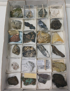 (24) Piece Rocks And Minerals