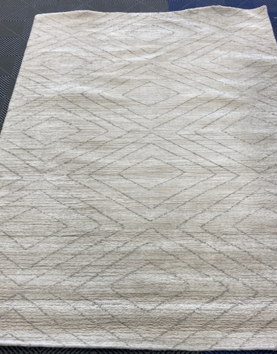 5&rsquo;3&rdquo; x 7&rsquo;7&rdquo; IKEA Cream Area Rug