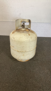 Propane Tank. Rough Condition Still Has Gas. Please Inspect