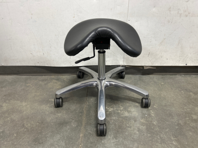 Rolling Motorcycle Seat Stool