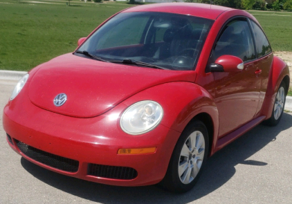 2008 Volkswagen New Beetle - Heated Seats!