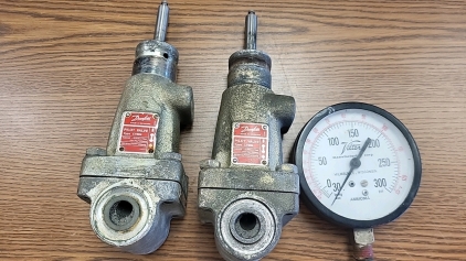 <EB> Danfoss Pilot Valves with Pressure Gauge