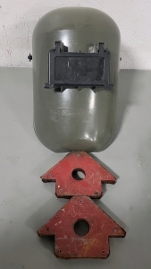 Welding Shield with (2) Angle Magnets for Welding